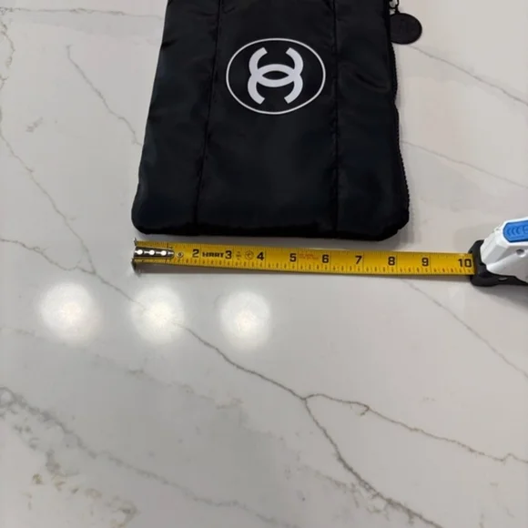 CHANEL Black Nylon CC Logo Zip Pouch Clutch Bag - Picture 3 of 7